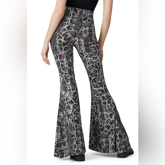 Show Me Your Mumu Bells Pants - Picture 2 of 6